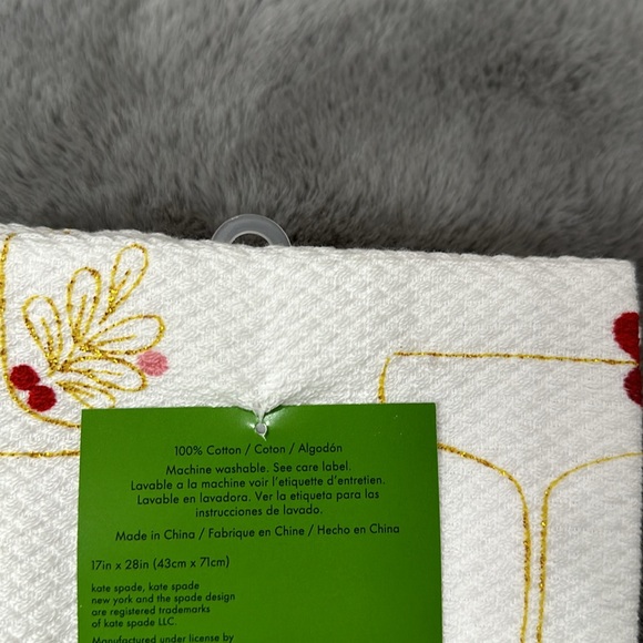 NWT Kate spade Holiday Cocktail  print kitchen towels. - Picture 4 of 5